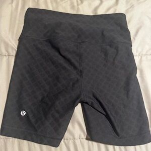 Lululemon Athletica Black Patterned Bike Shorts like new. Size 8